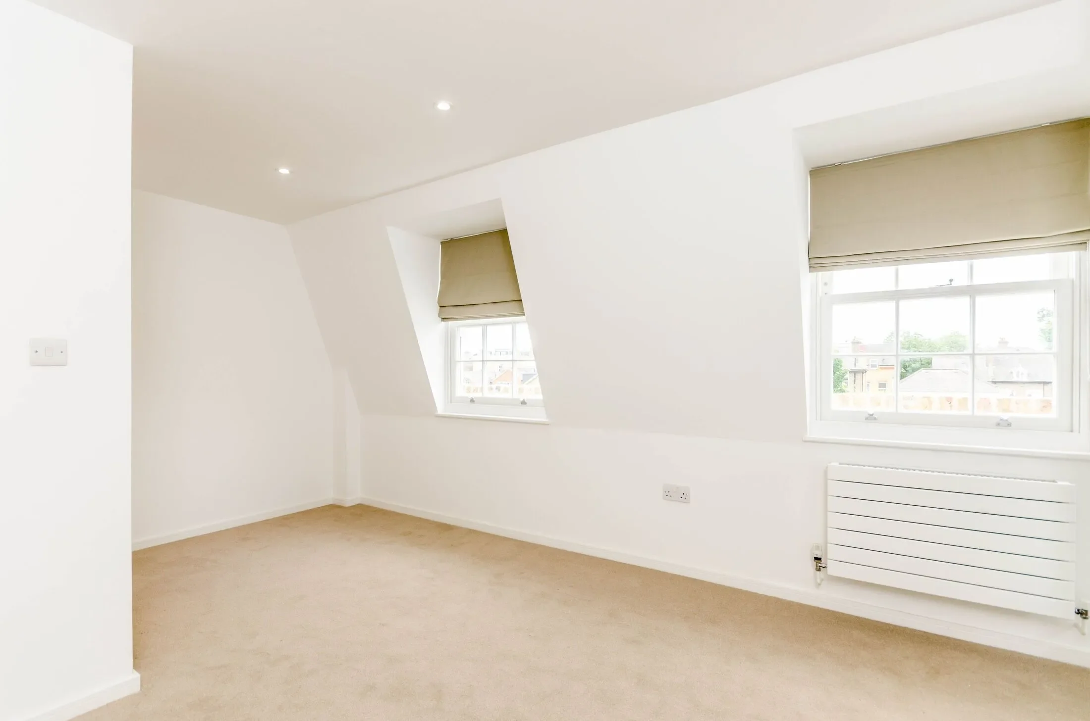Flat Saint John's Hill in Greater London