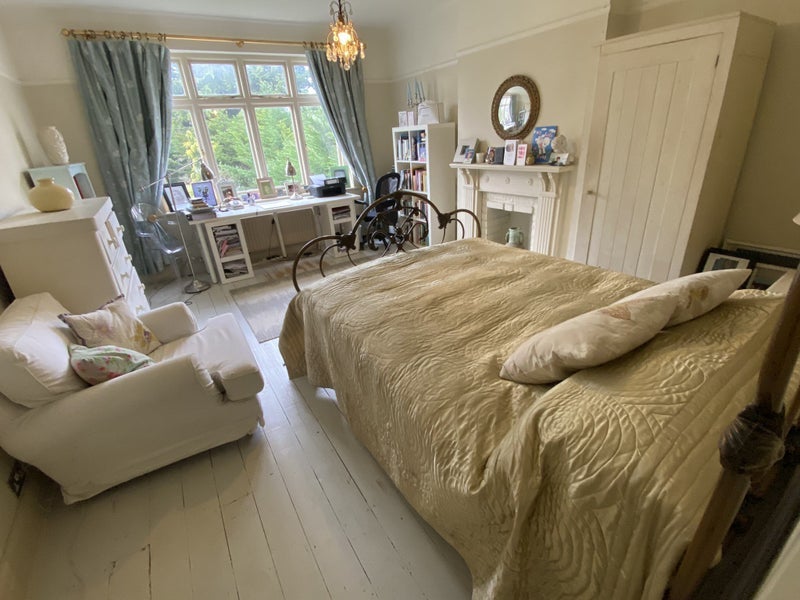 Room Abbotswood Road in Greater London