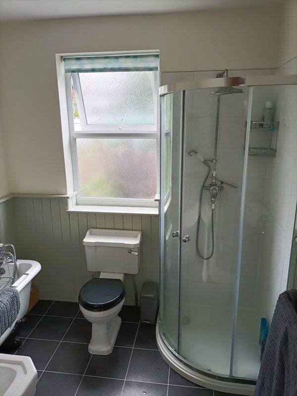 Room Torre Road in Leeds