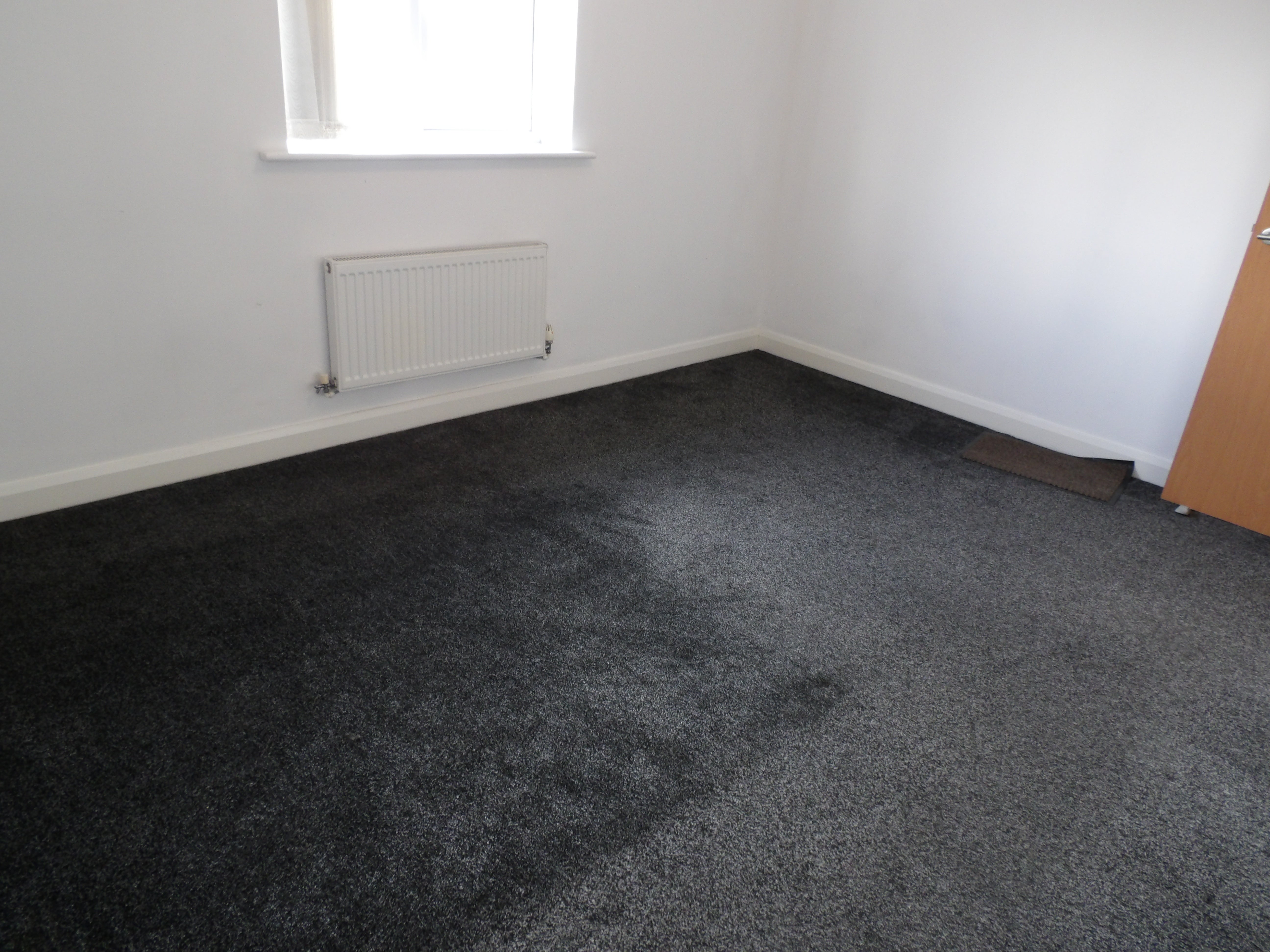 Flat Gladstone Close in Blackburn