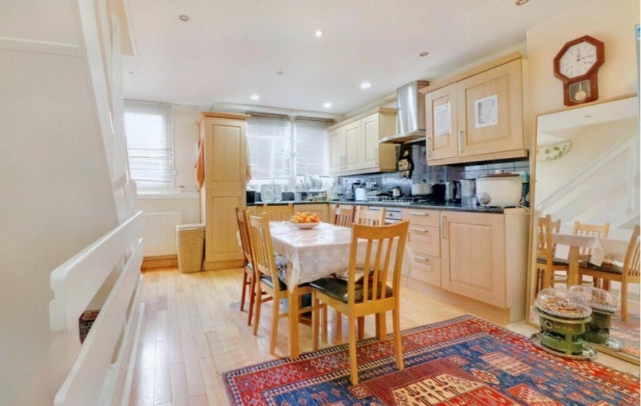 Flat Clement Close in Greater London