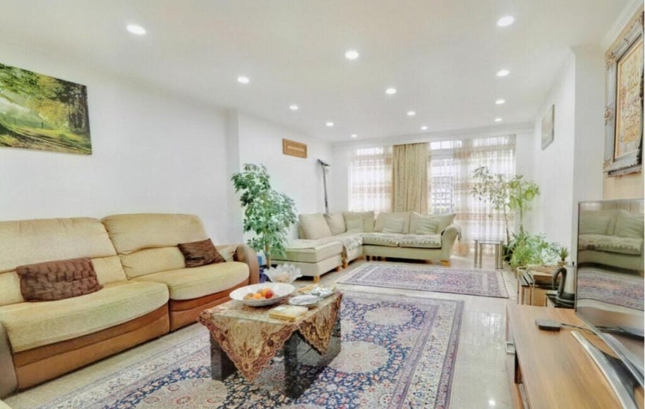 Flat Clement Close in Greater London