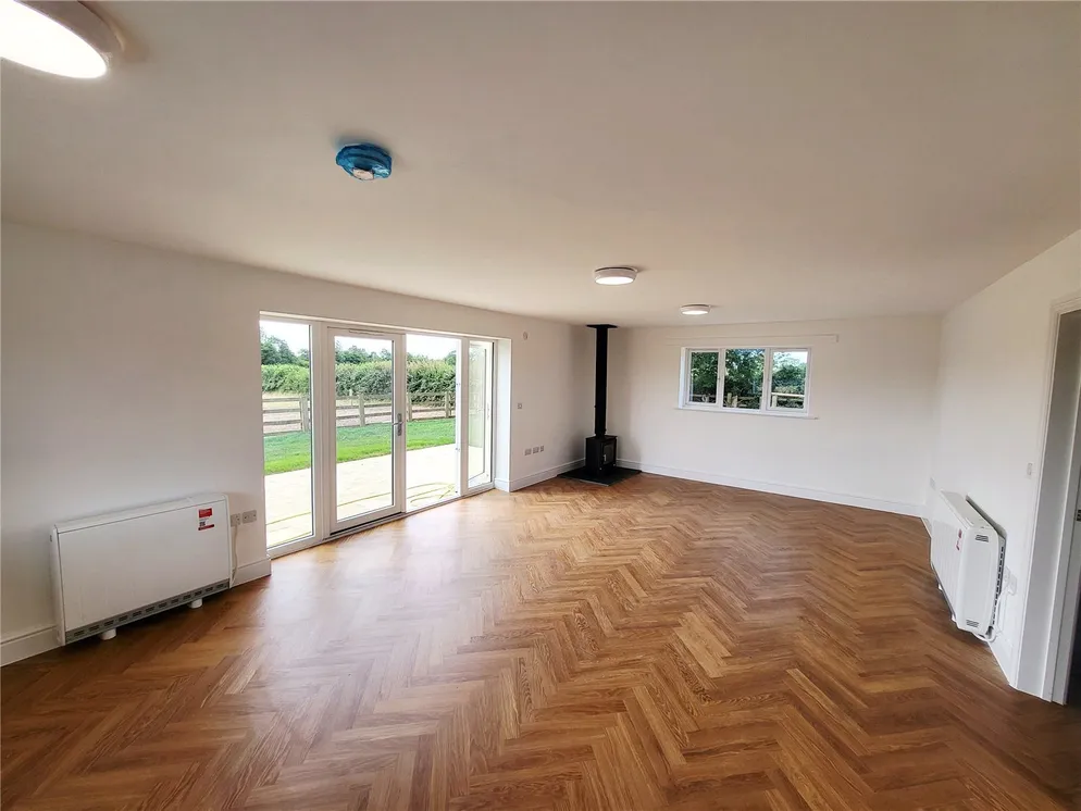 Flat Withy Furlong Lane in Wychavon