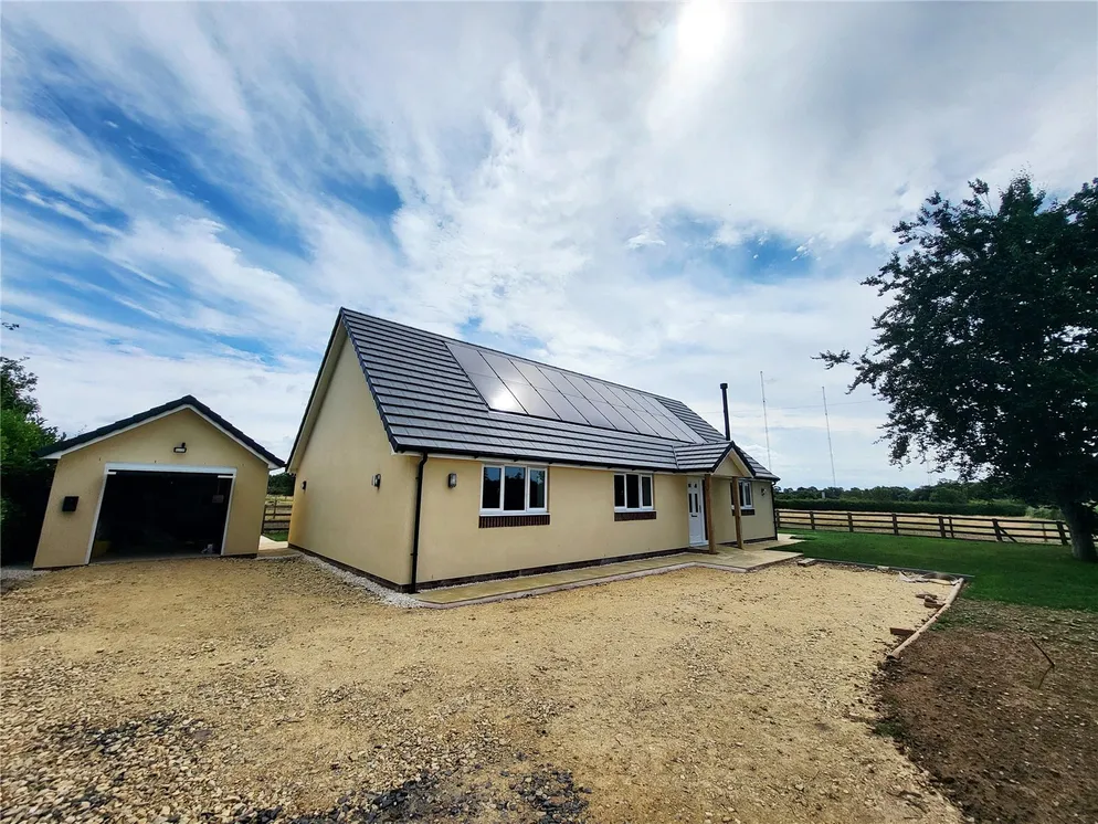 Flat Withy Furlong Lane in Wychavon