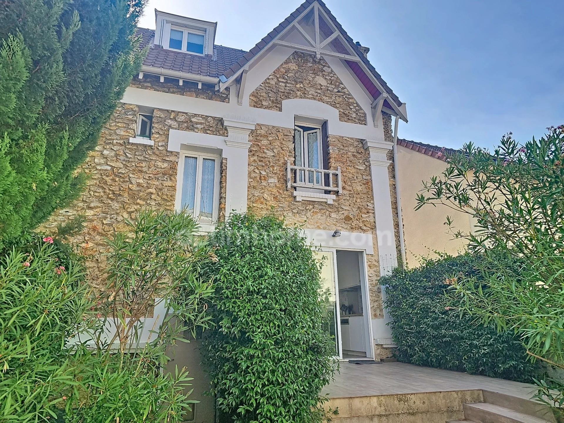 House Boulevard Victor Hugo in Poissy