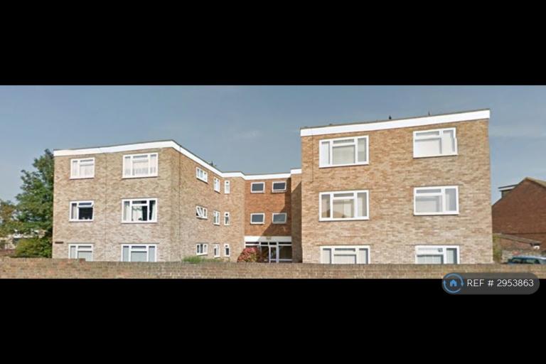 Flat Feltham Hill Road in Borough of Spelthorne