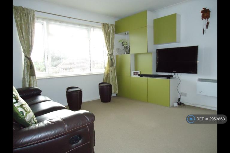 Flat Feltham Hill Road in Borough of Spelthorne
