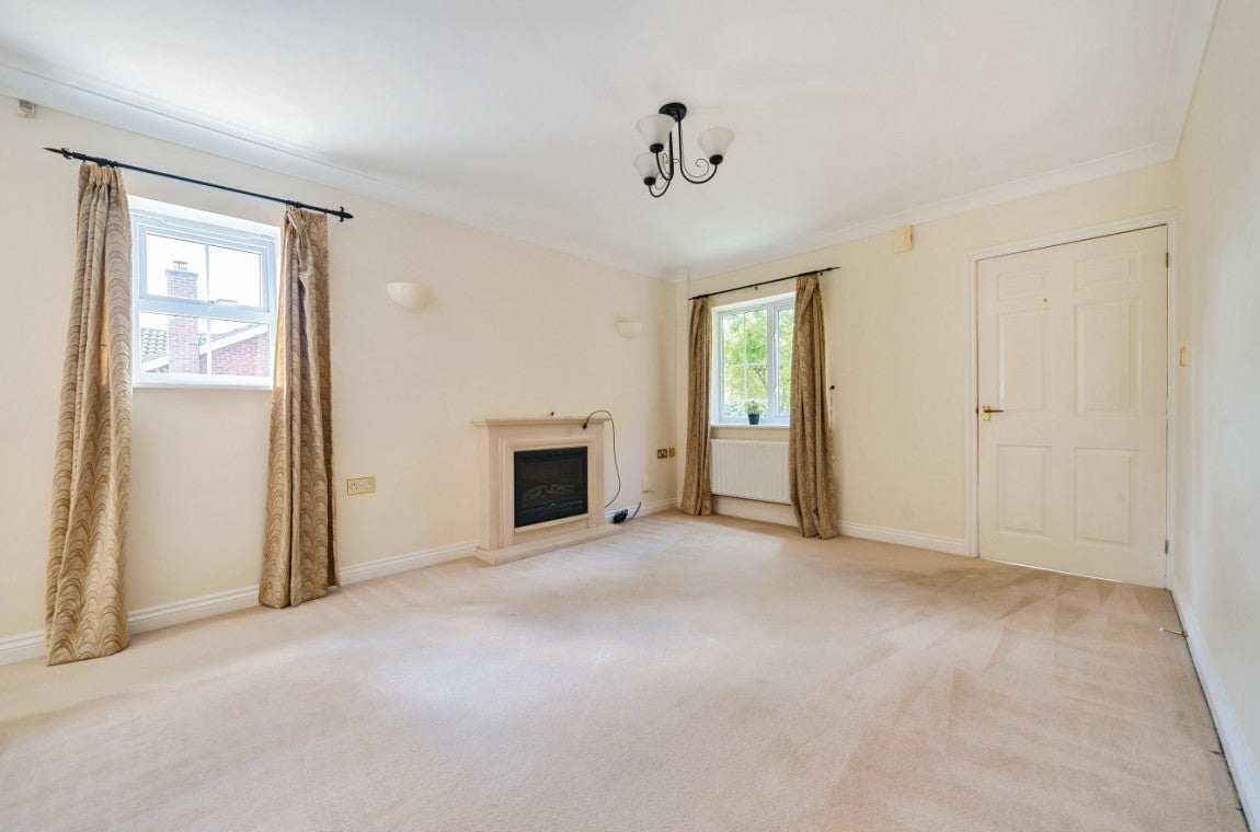 House Arne Close in Sindlesham