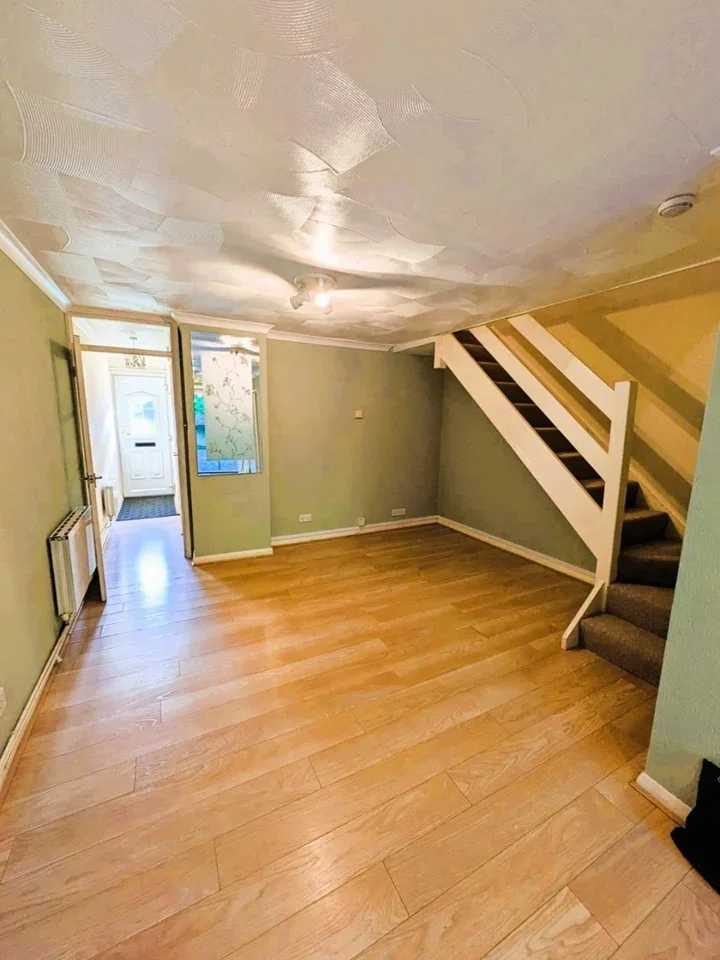House Ferndown Close in Greater London
