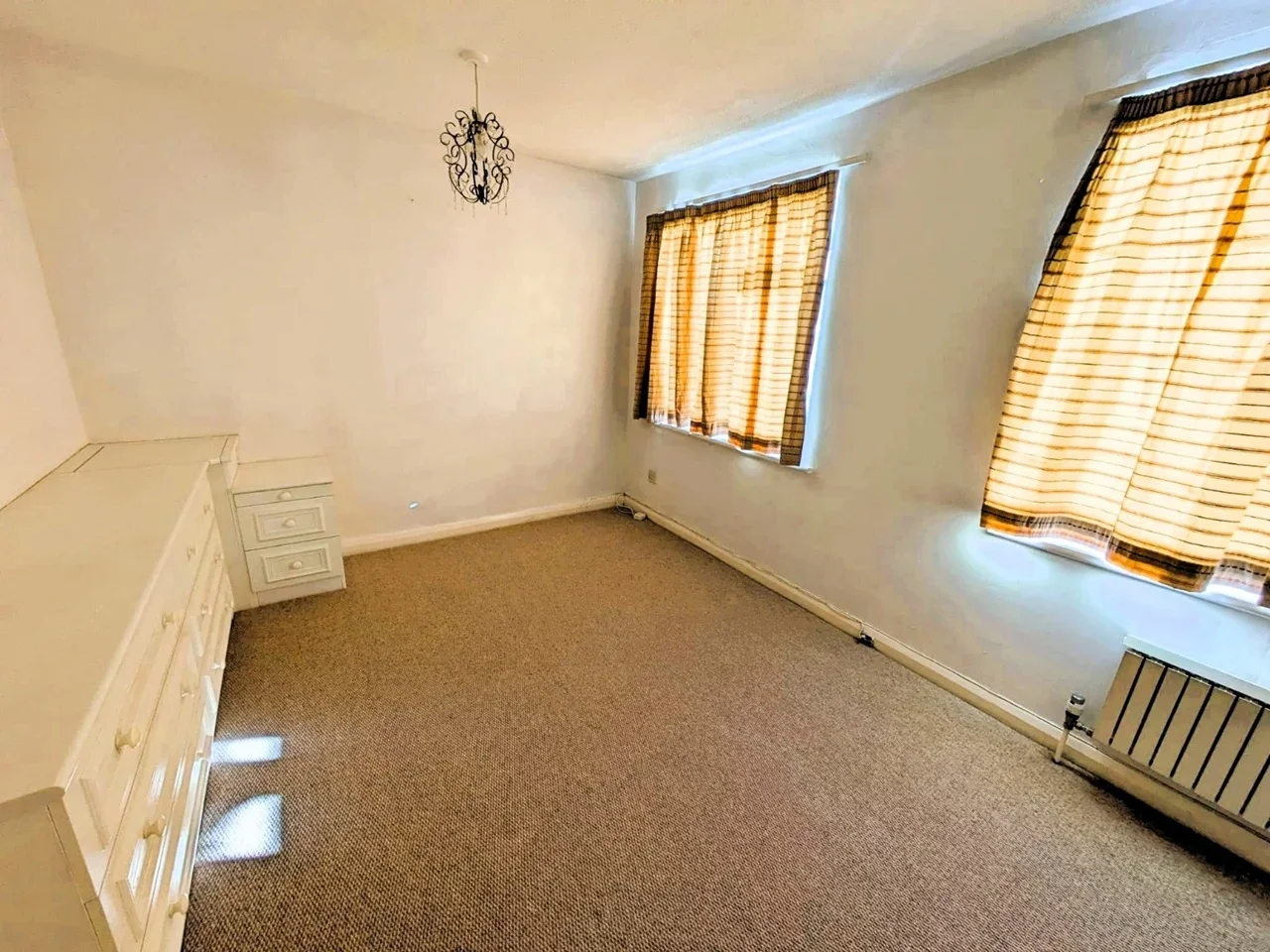 House Ferndown Close in Greater London