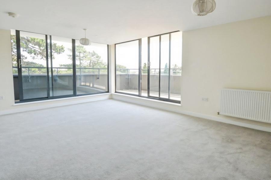Flat Newsom Place in St Albans