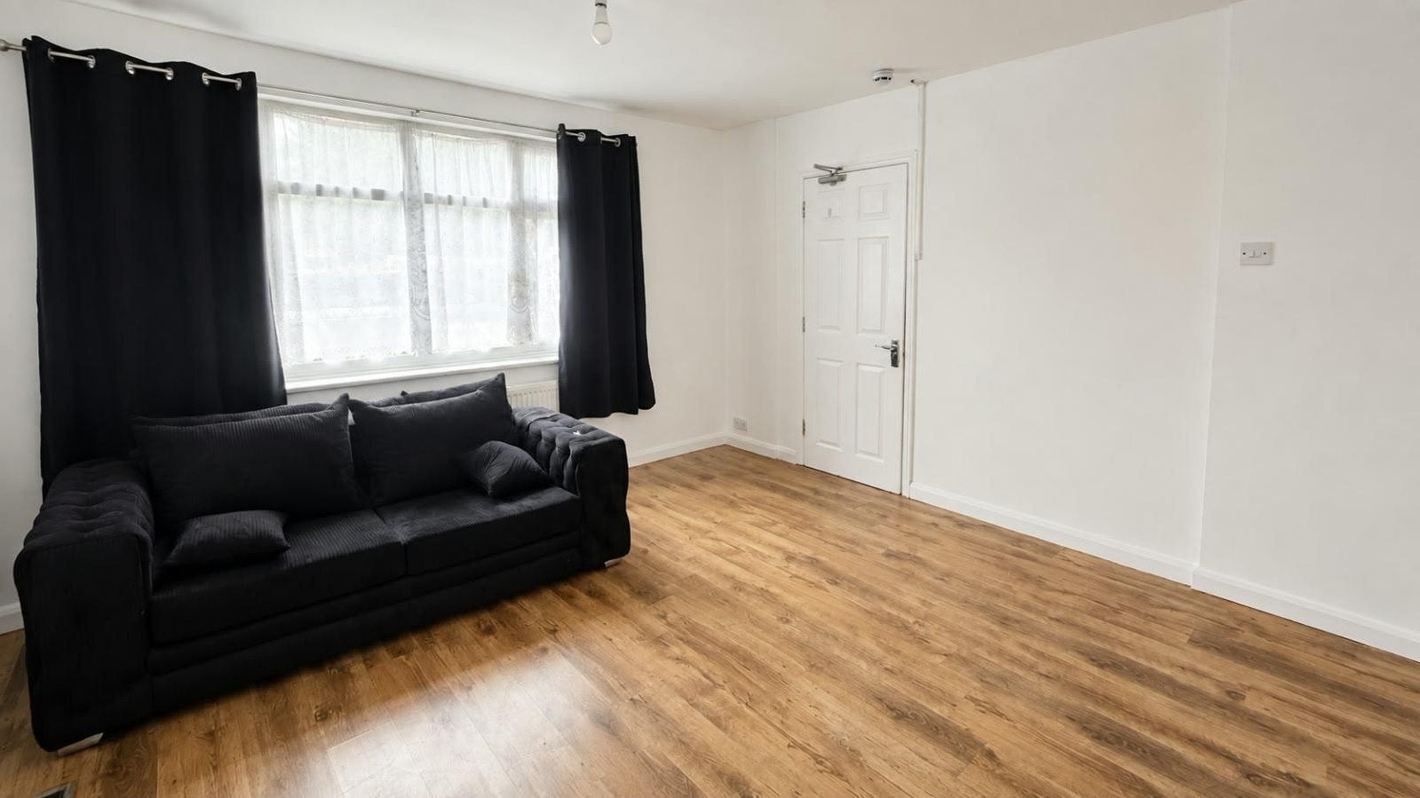 Room South Eastern Avenue in Greater London