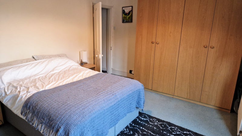 Room Beauley Road in Bristol