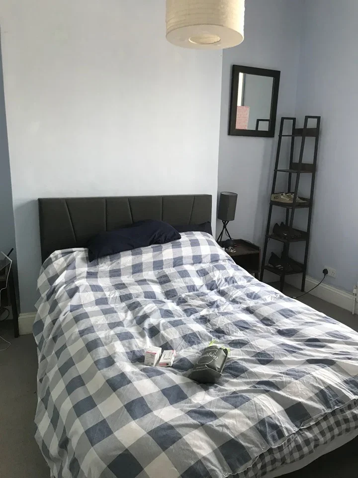 Room Sulina Road in Greater London