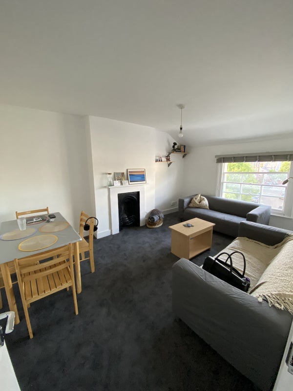Room Henfield Close in Greater London