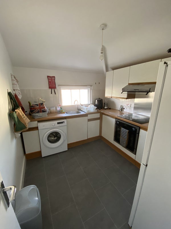 Room Henfield Close in Greater London