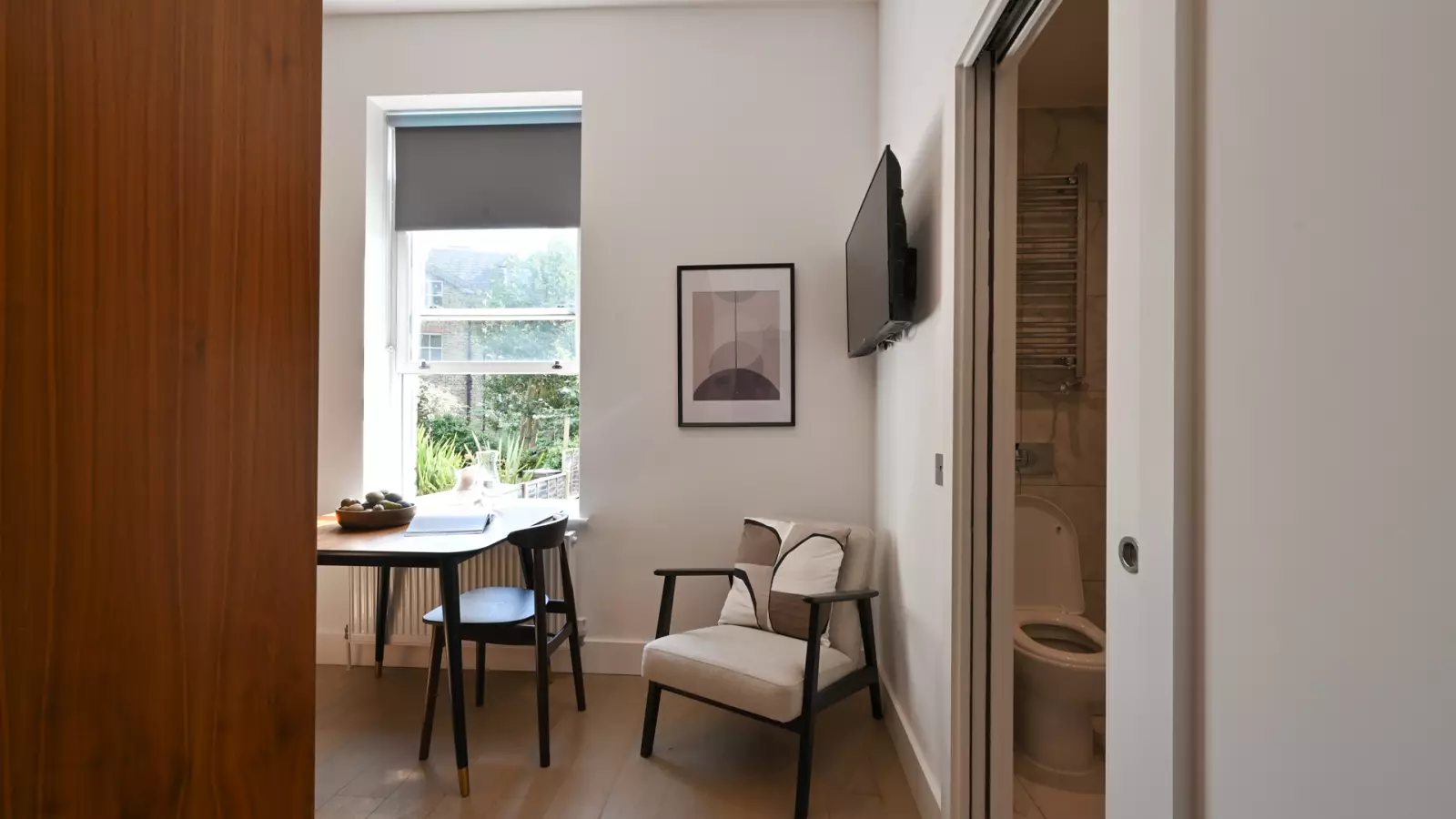Flat Holmdale Road in Greater London