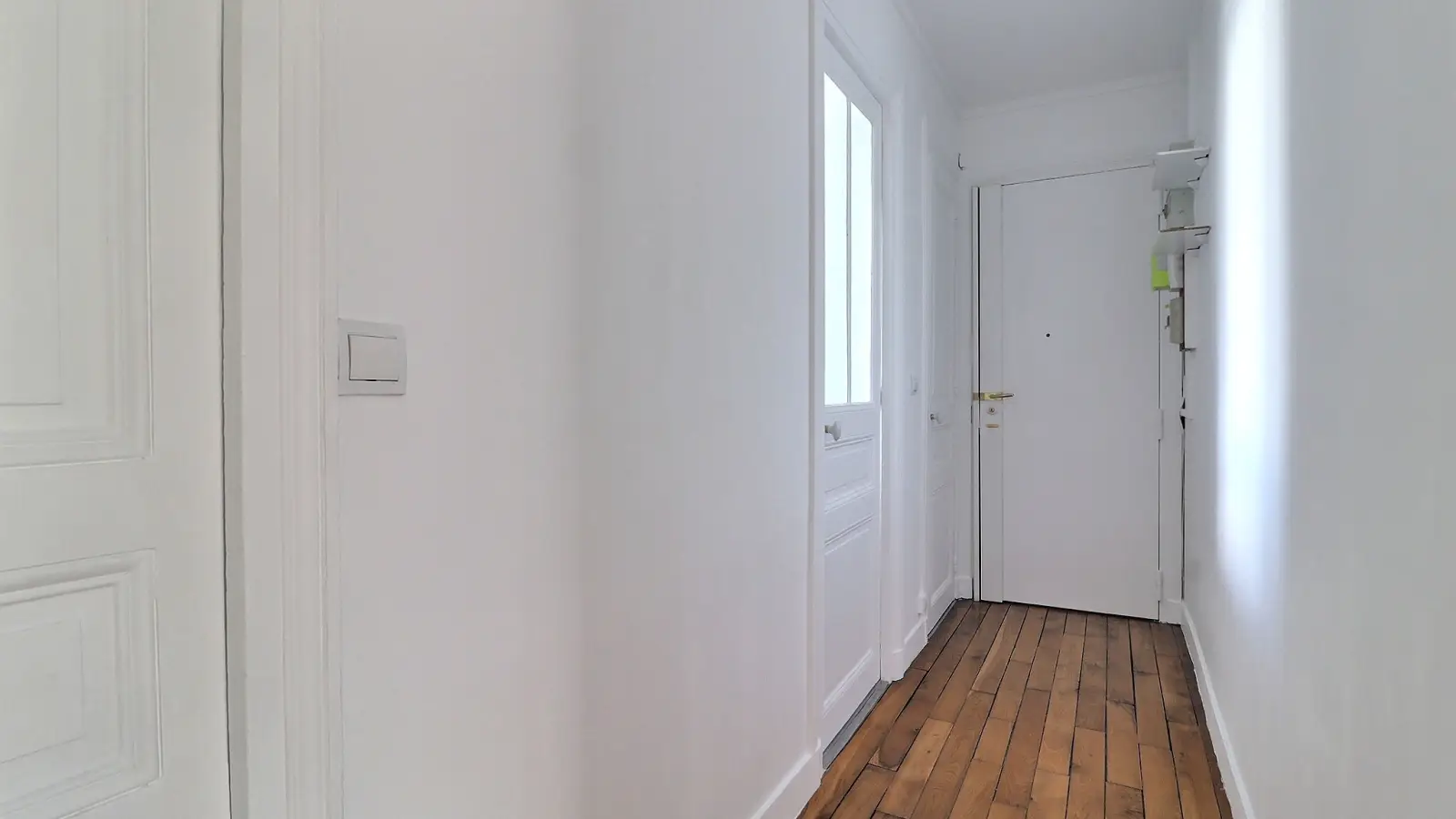 Flat Rue Duranton in Paris