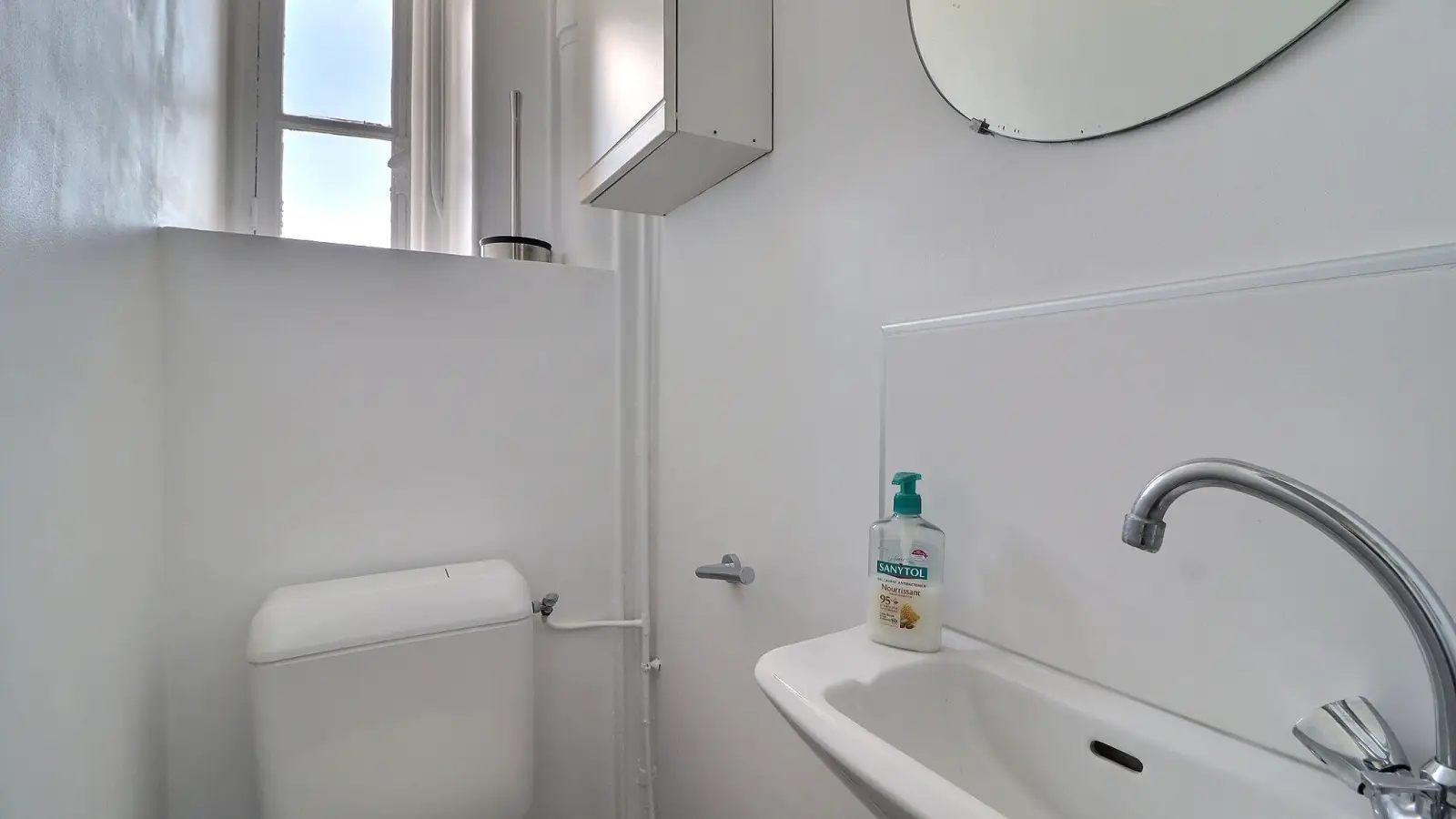 Flat Rue Duranton in Paris