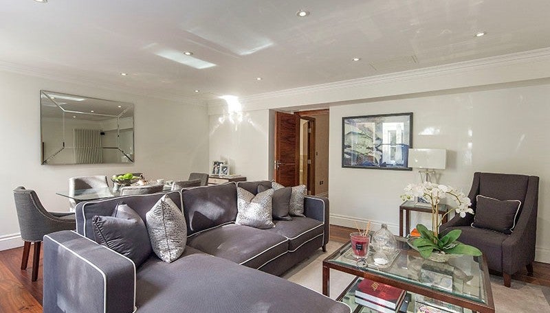 Flat Kensington Gardens Square in City of Westminster