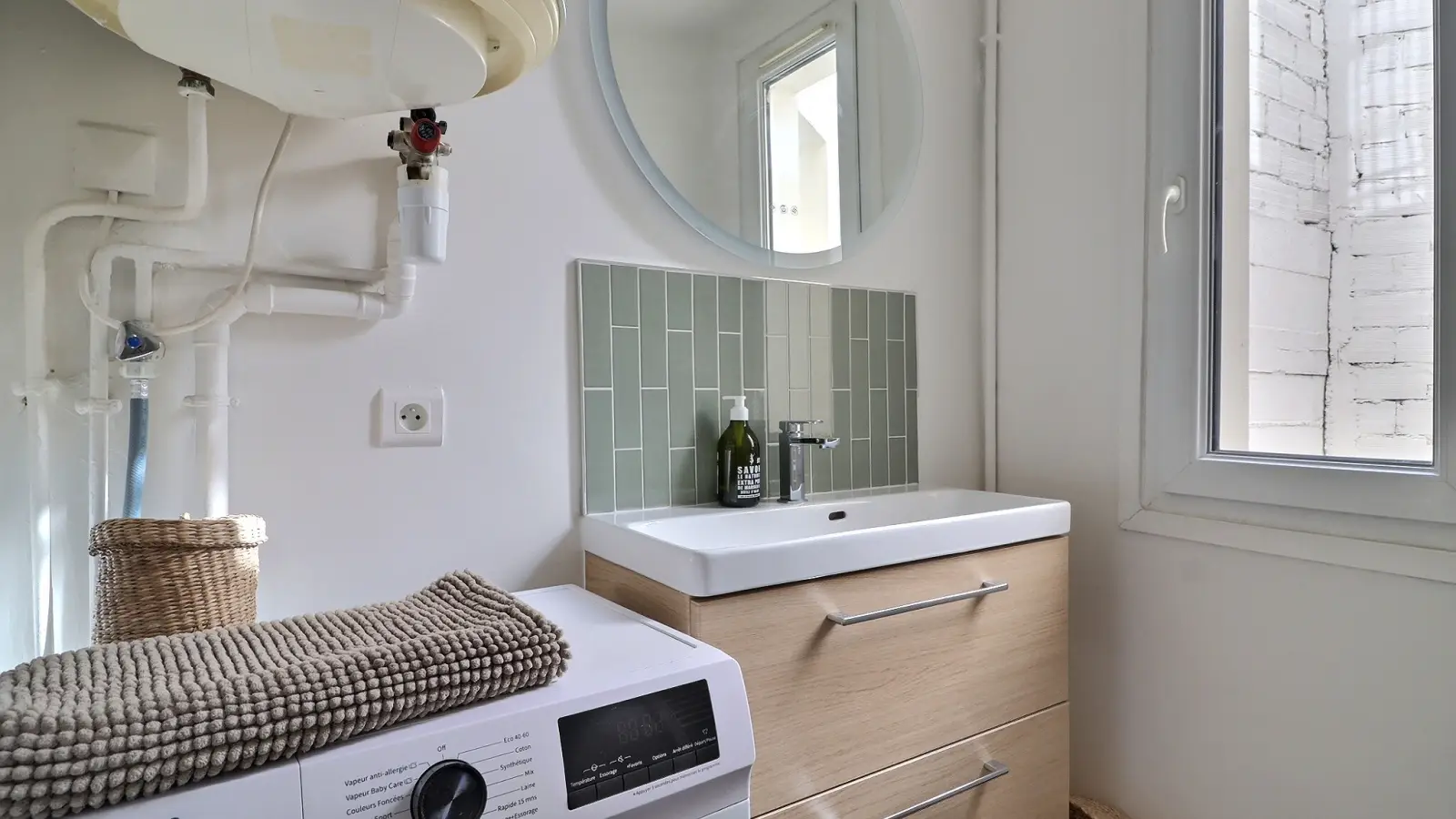 Flat Rue d'Orsel in Paris