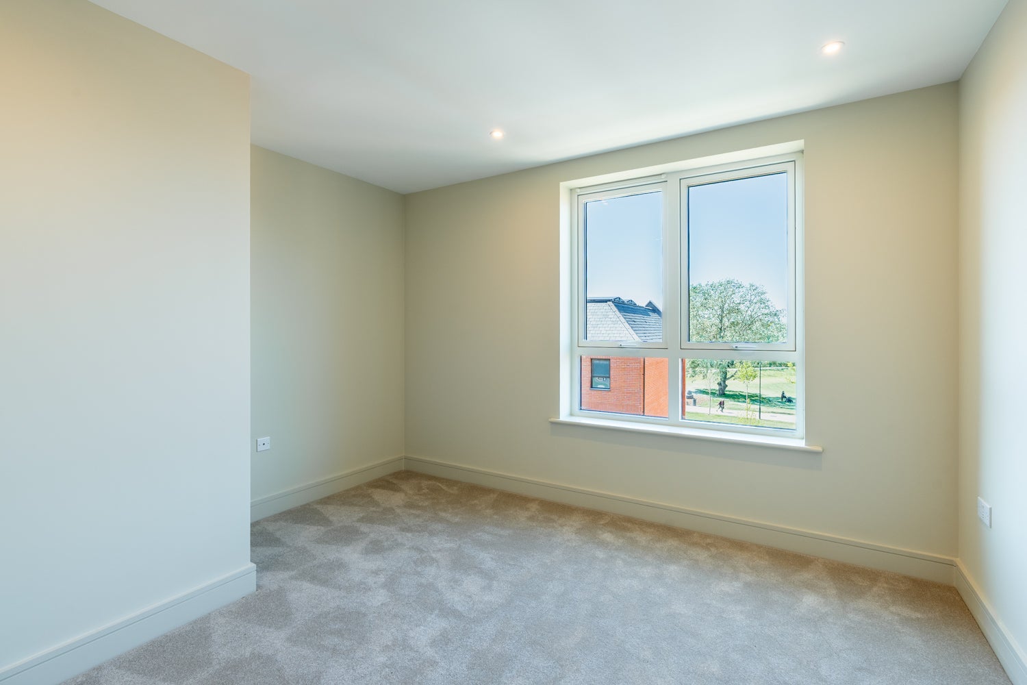 Flat Lapidge Drive in Greater London