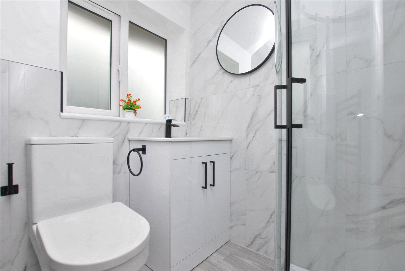 Room Broomfield in Guildford