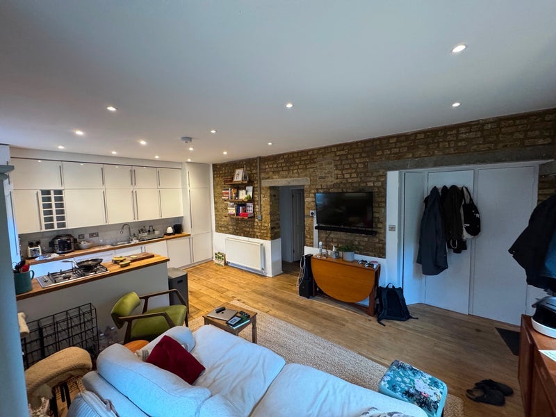 Room Stoney Lane in Greater London