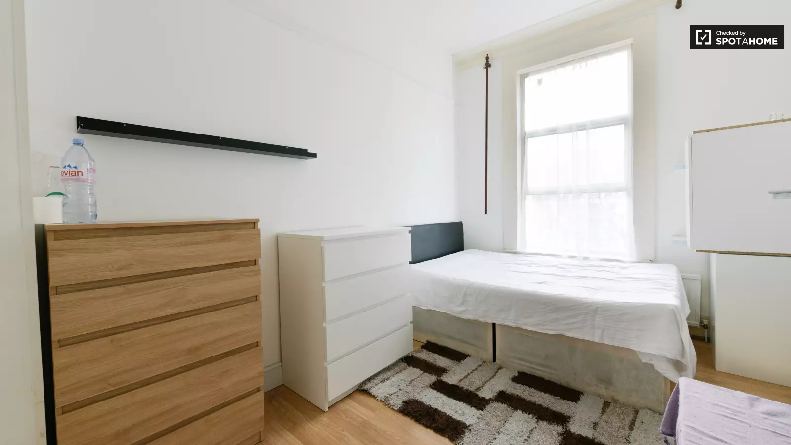 Flat Seven Sisters Road in Greater London