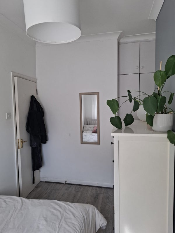 Flat Warwick Way in City of Westminster