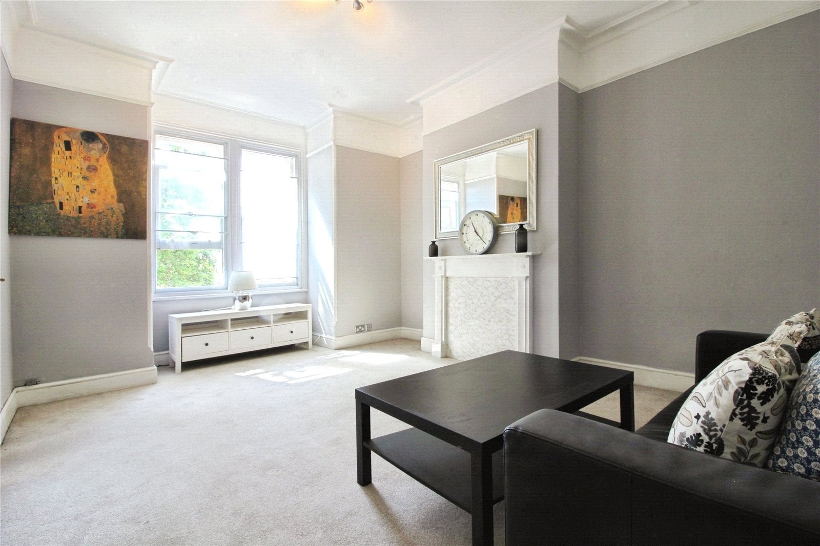 Flat Mansfield Road in Reading