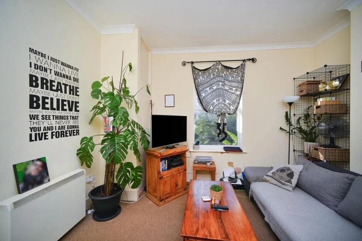 Flat Goldstone Road in Portslade by Sea