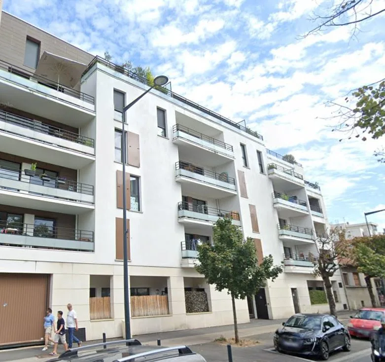 Appartement Piste - CD 94 à Maisons-Alfort