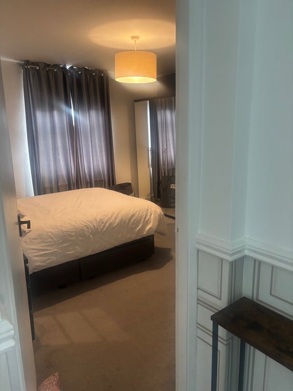 Room Redhill Street in Greater London