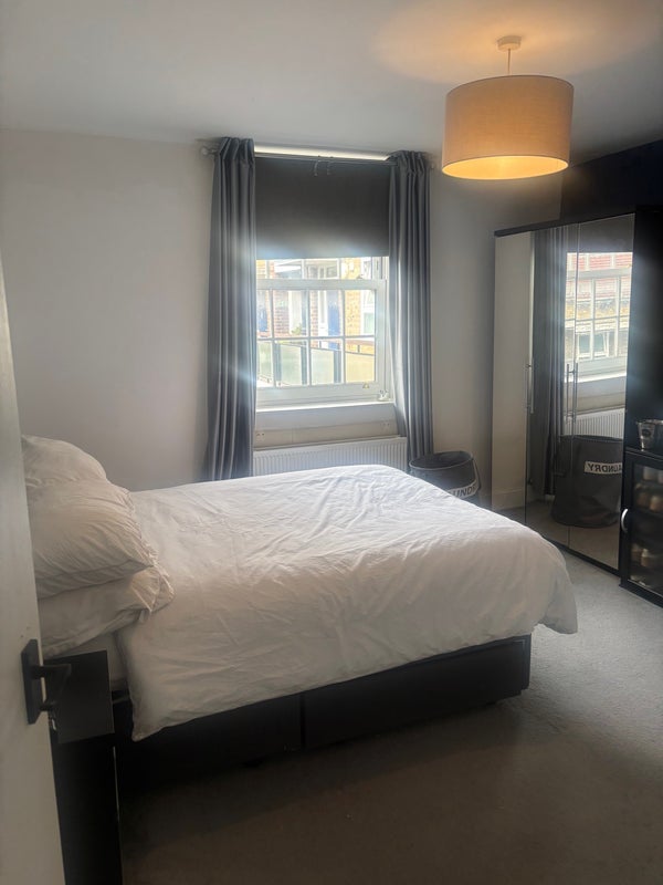 Room Redhill Street in Greater London