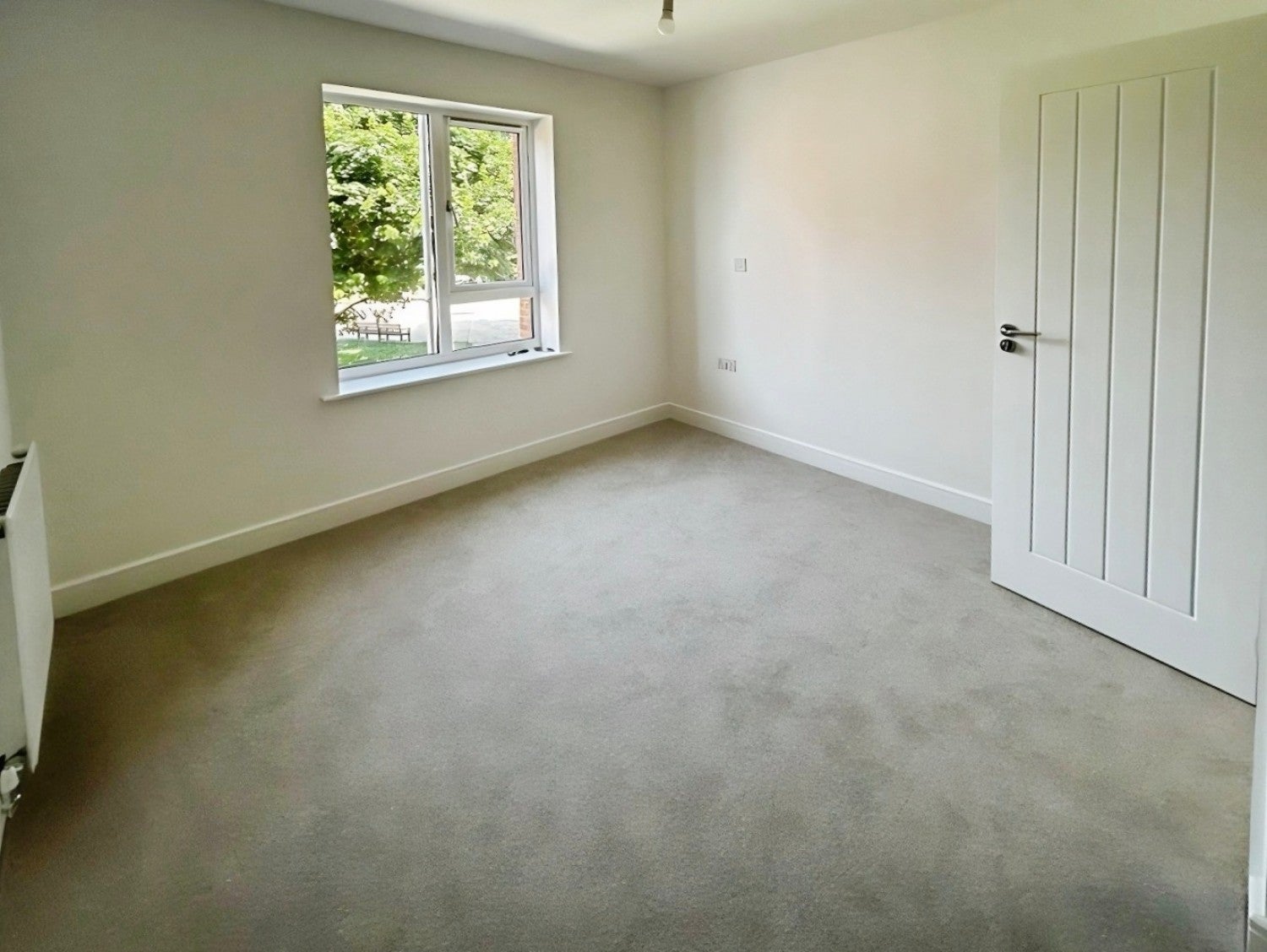 Flat Aldridge Road in Folkestone and Hythe District