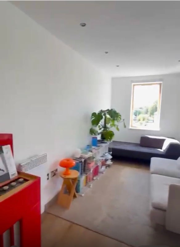 Room Abbey Street in Greater London
