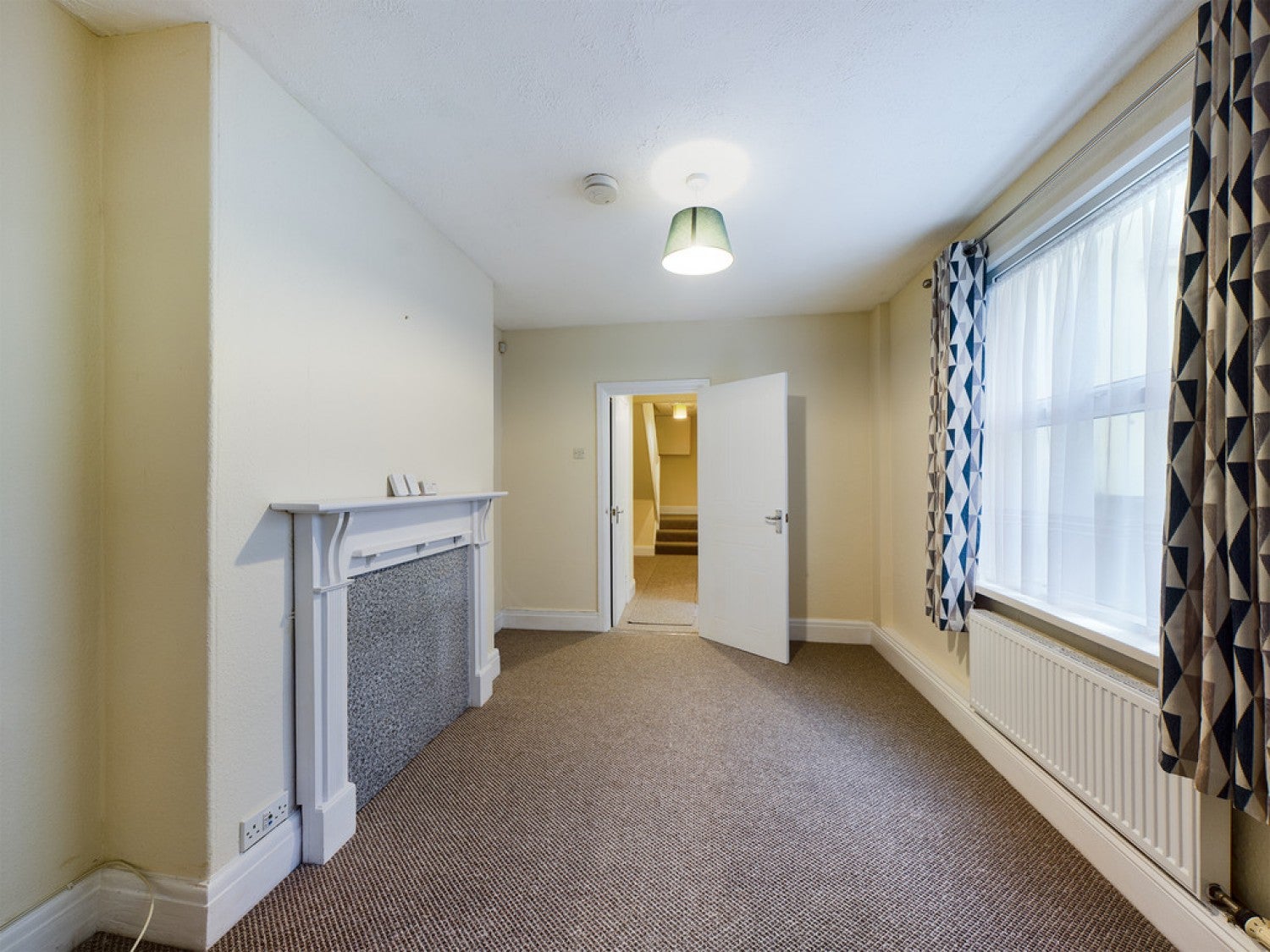 Flat Pasley Street East in Plymouth