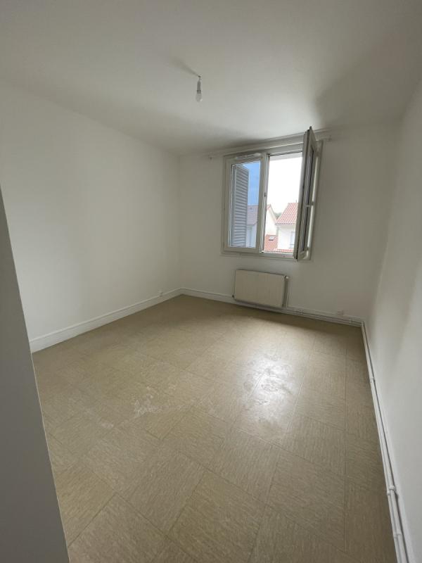 Appartement Rue des Barbières à Ternay