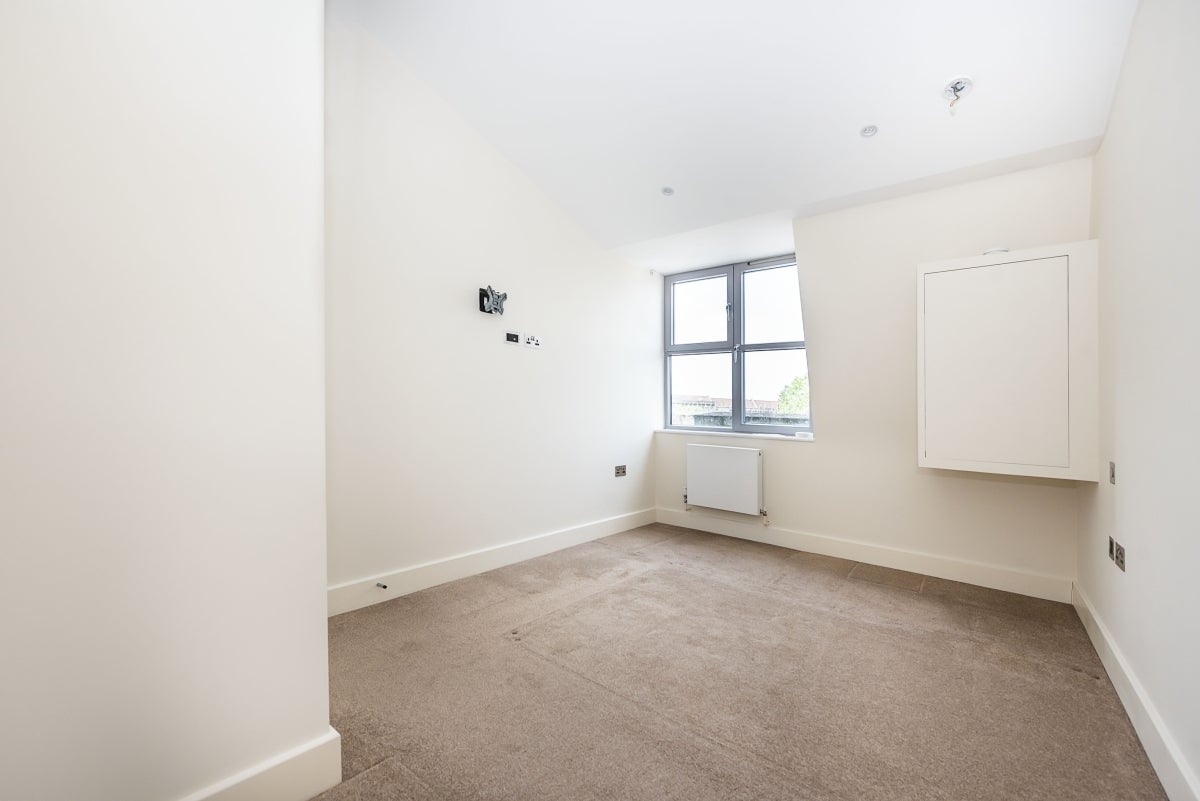 Flat Barnsbury Lane in Greater London