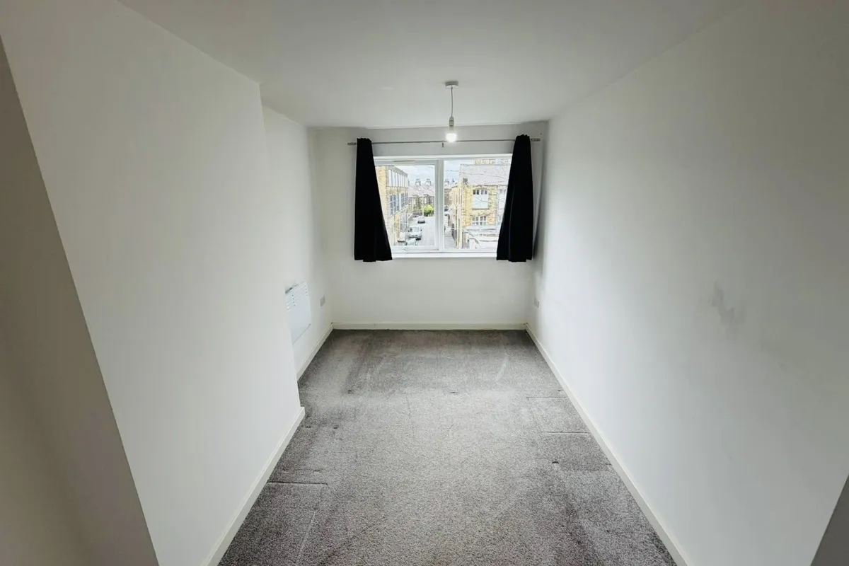 Flat West Parade in Calderdale