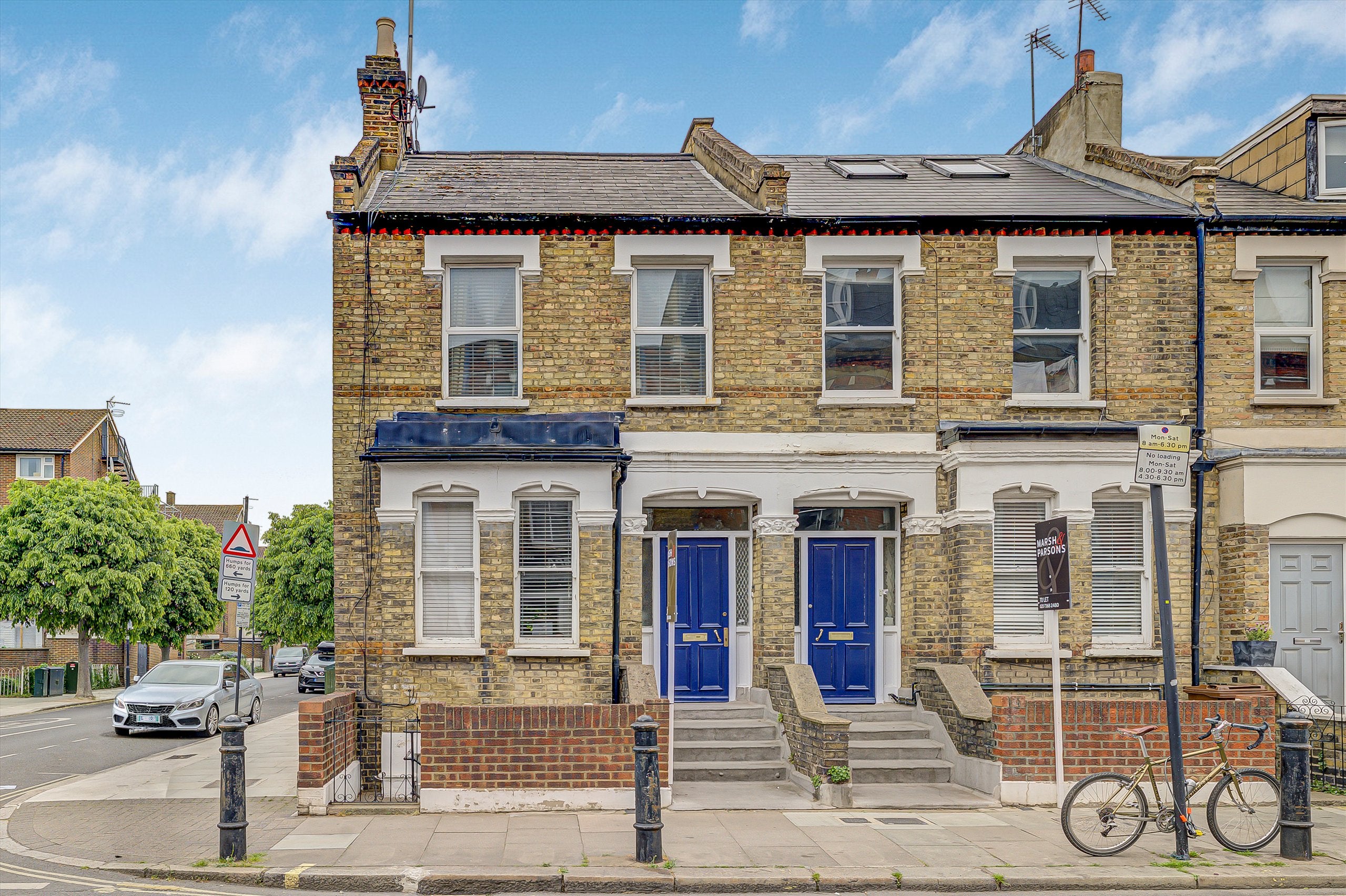 Flat Munster Road in Greater London