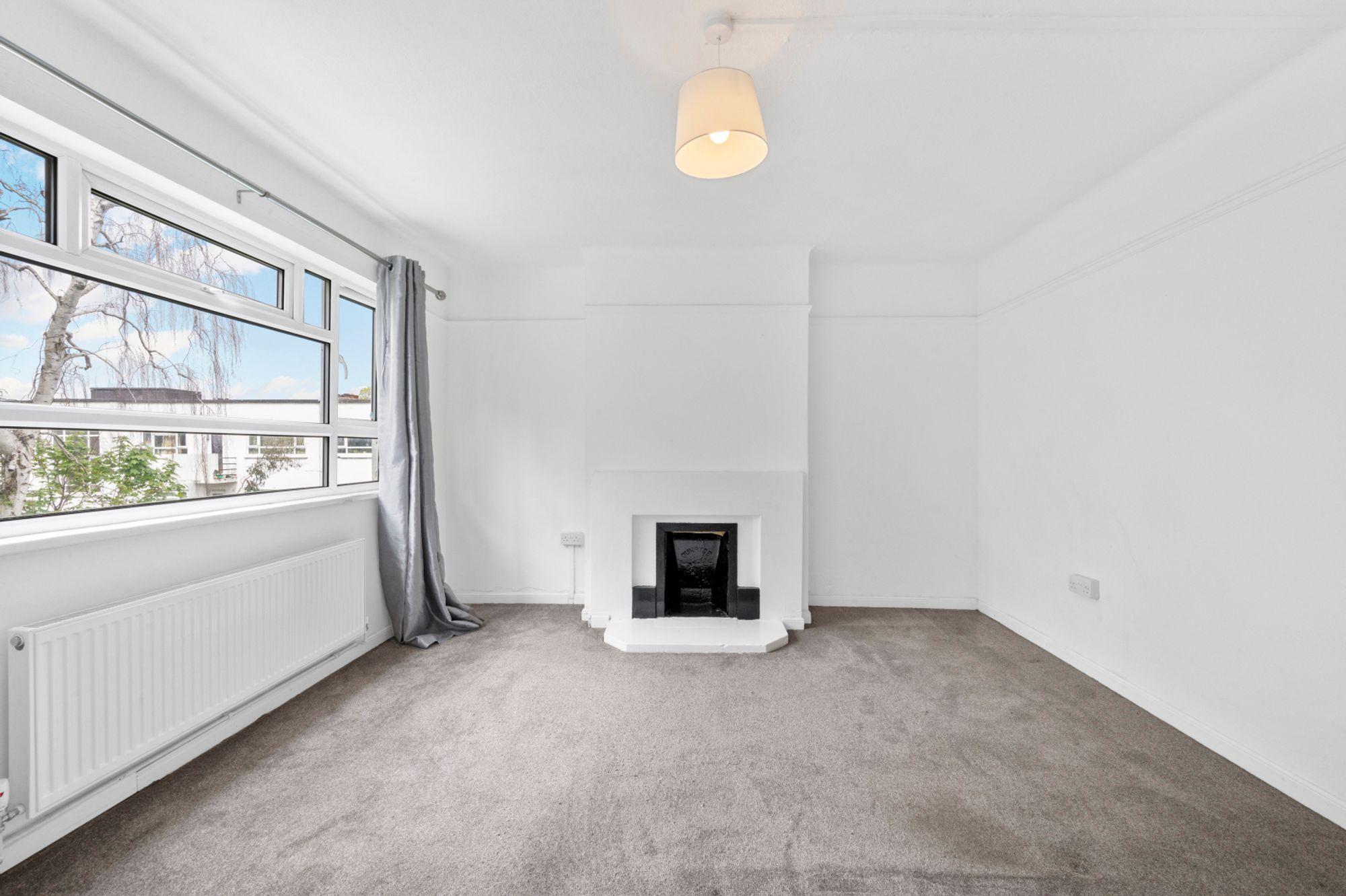 Flat Wellington Close in Elmbridge