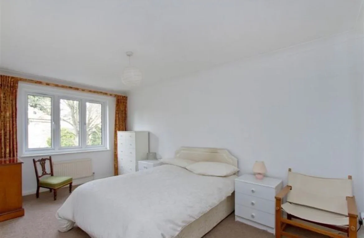 House Burleigh Place in Greater London