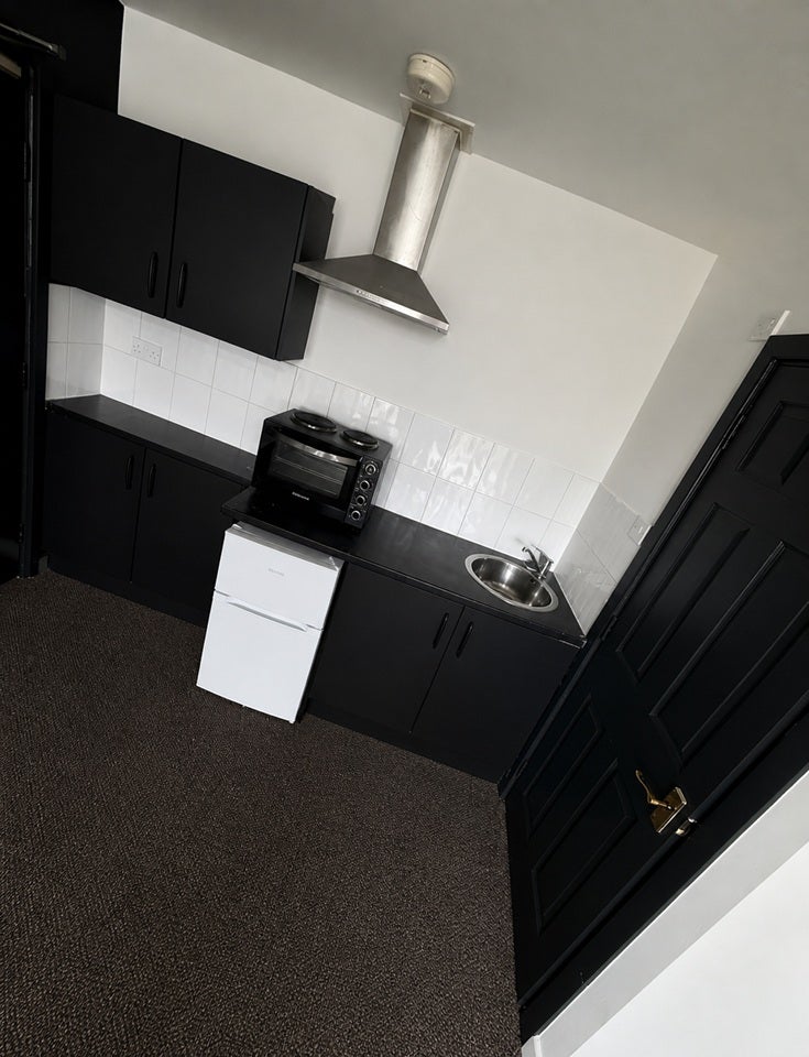 Room Folly Lane in Warrington