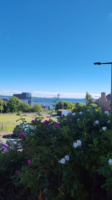 Room Granton Crescent in City of Edinburgh