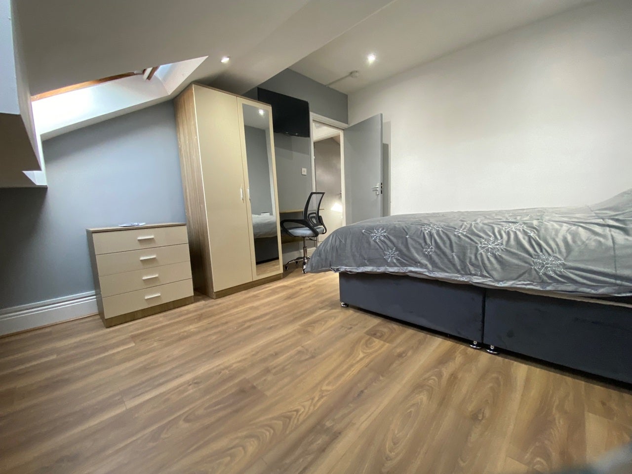 Room Chorley Old Road in Bolton