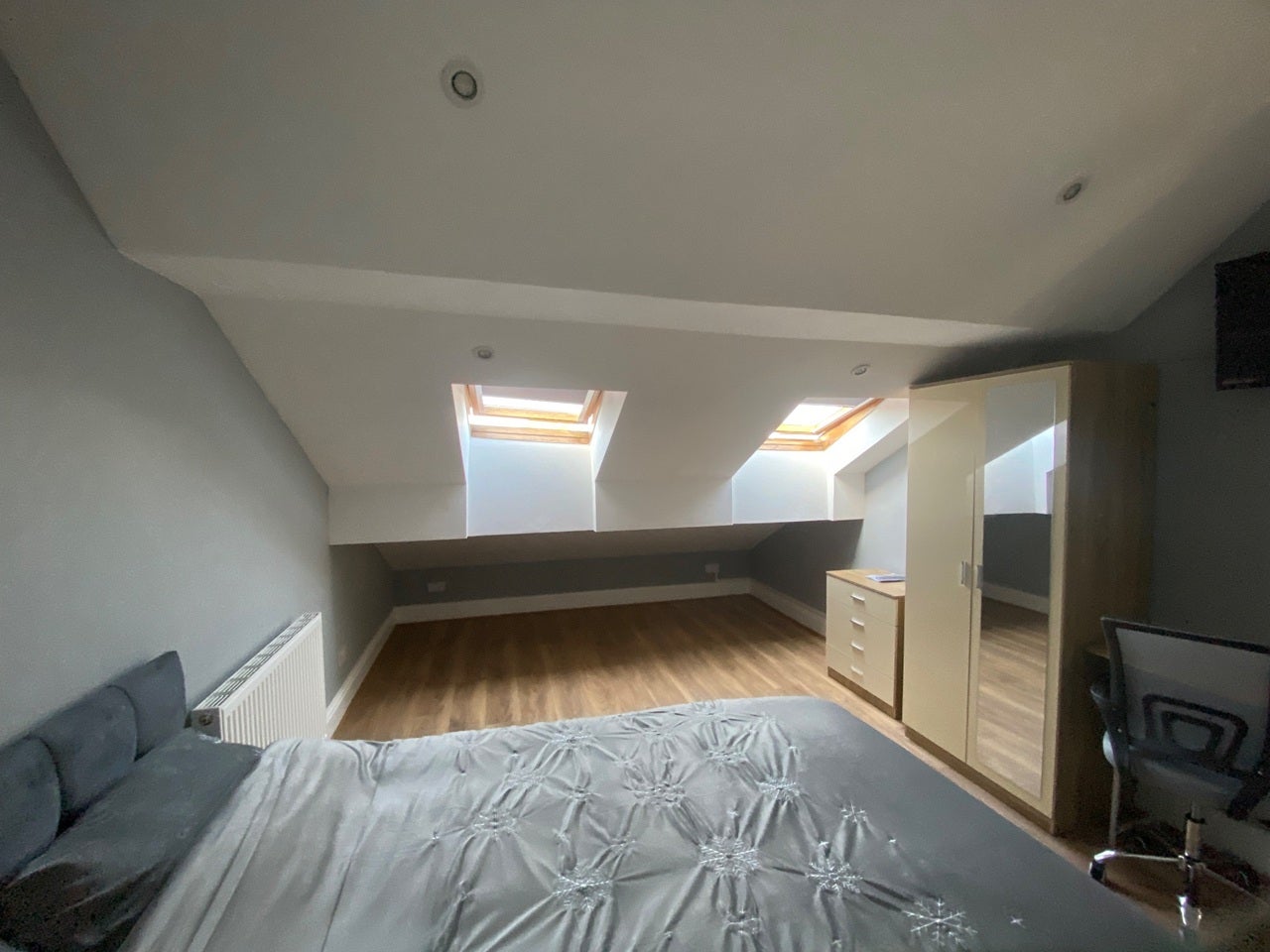 Room Chorley Old Road in Bolton