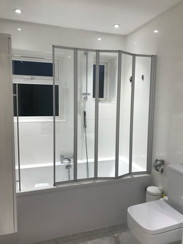 Room Holystone Crescent in Newcastle upon Tyne