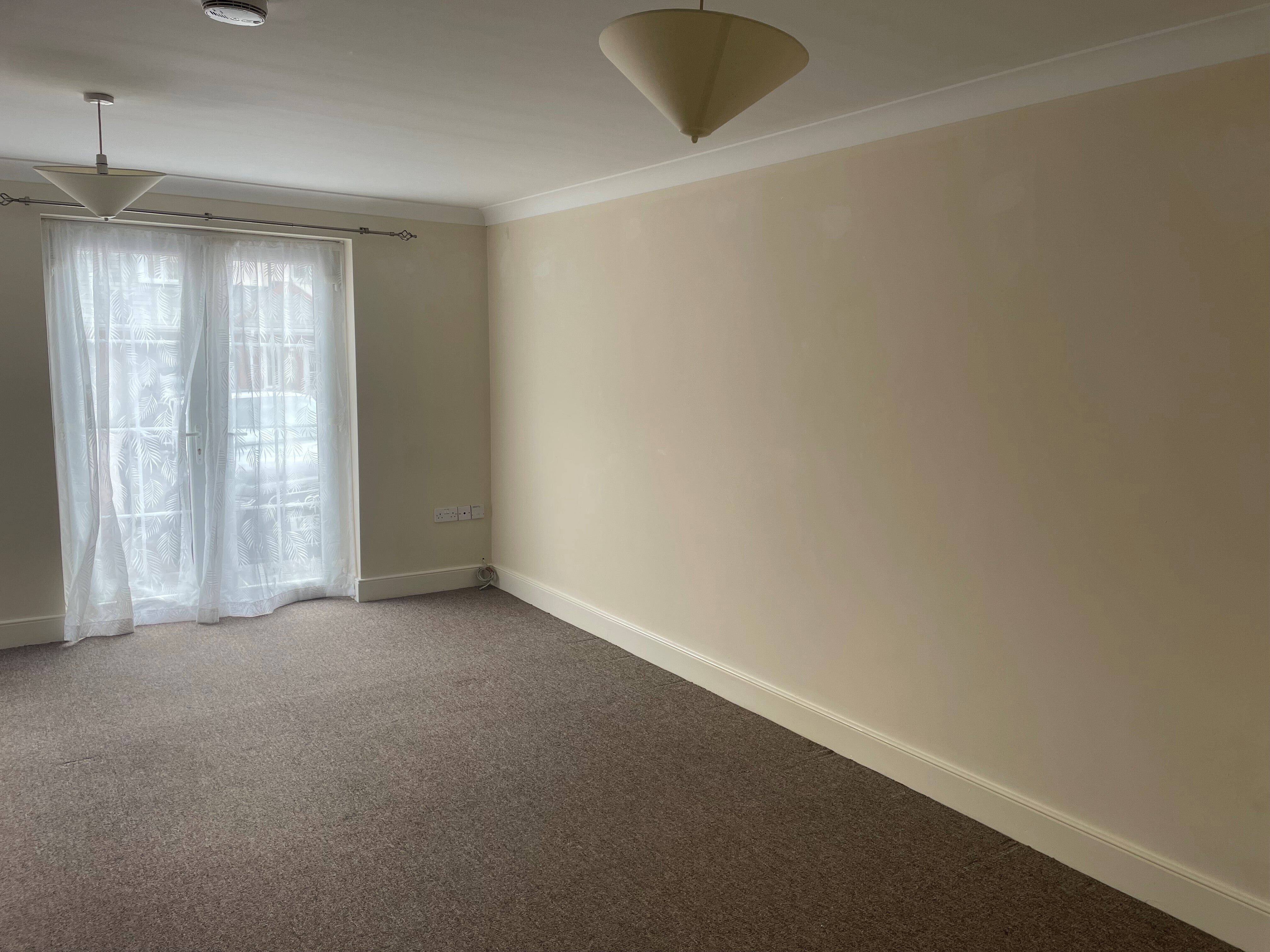 Flat The Square in Grampound Road